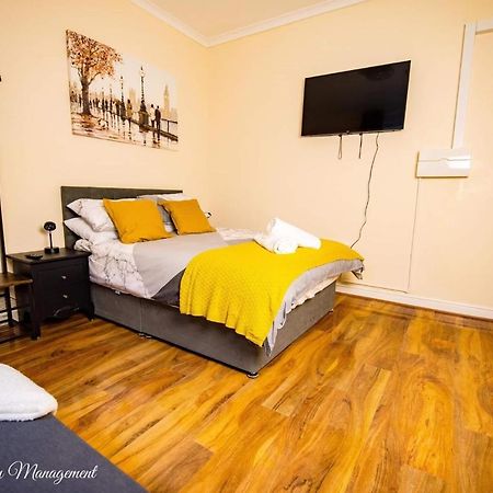 River Street Apartments Truro Luaran gambar