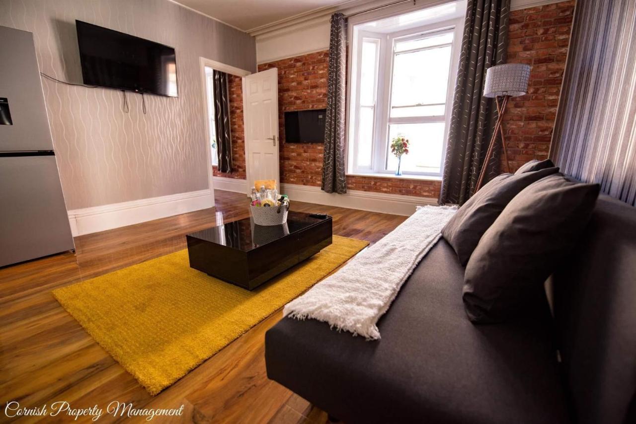 River Street Apartments Truro Luaran gambar