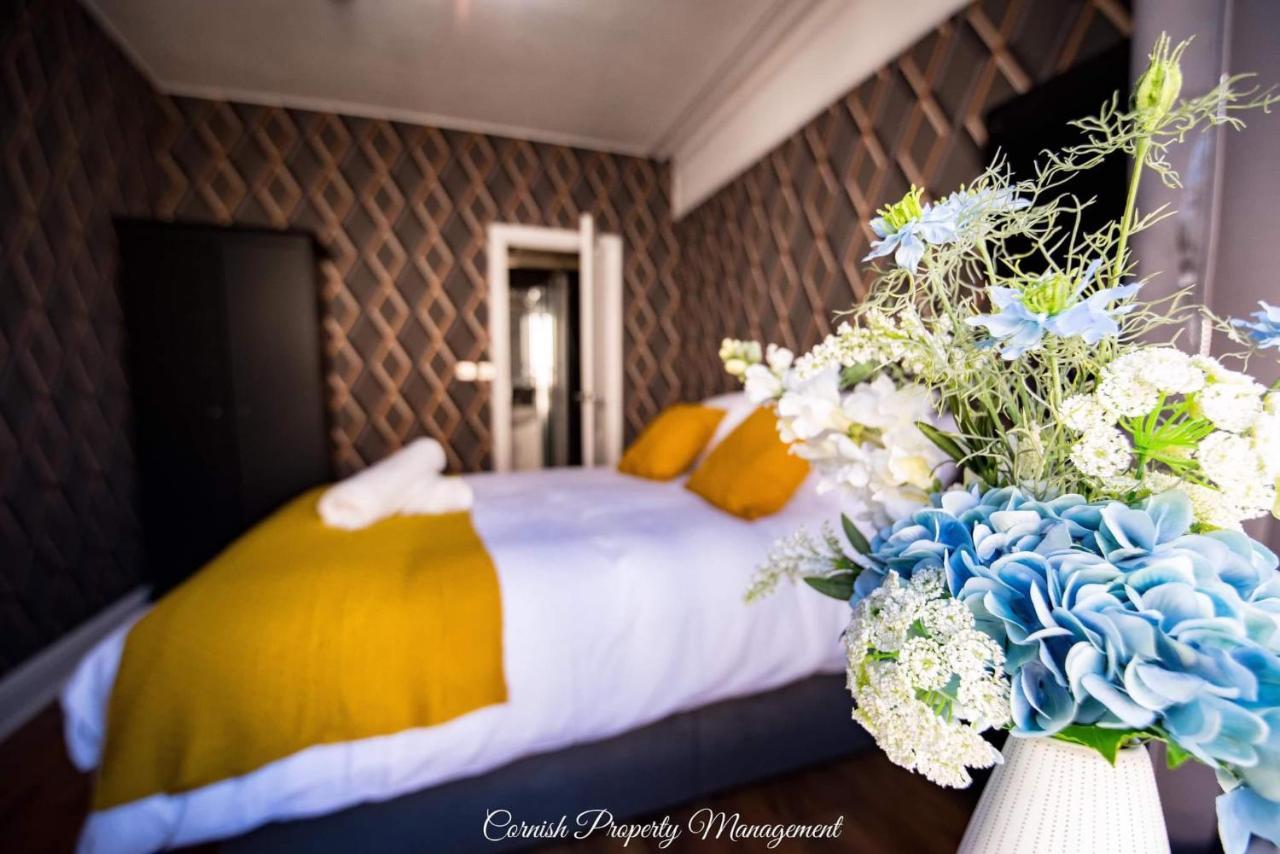 River Street Apartments Truro Luaran gambar